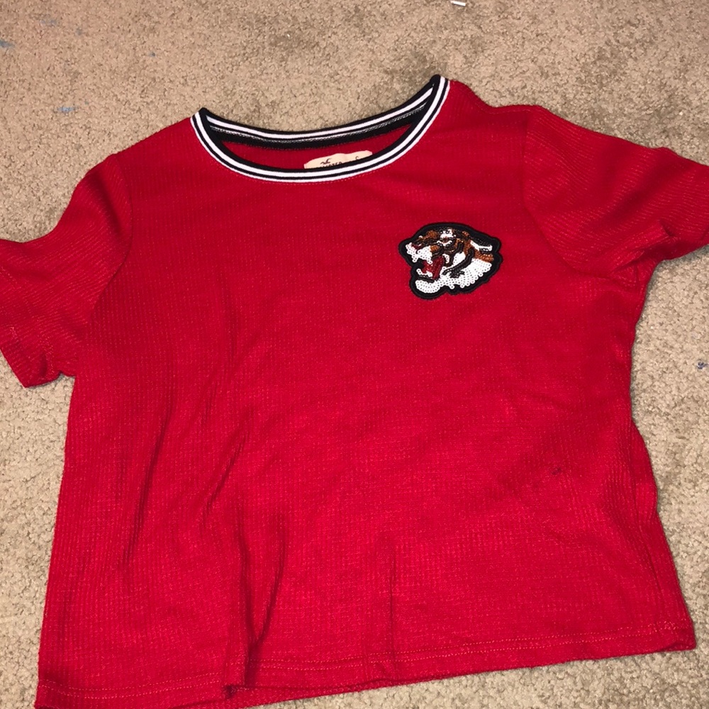 Hollister red tiger